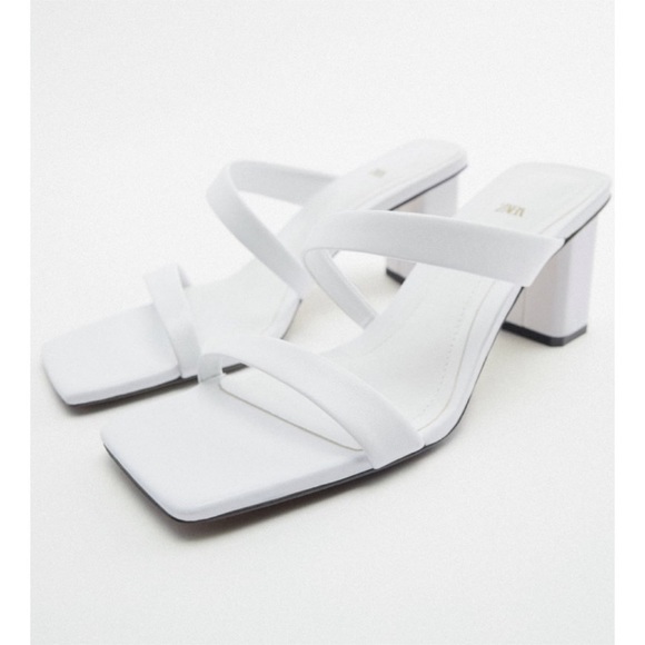 ✨SALE✨ZARA LEATHER STRAPPY SANDALS ✨SALE✨